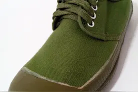 年产量5.72亿双，占位半个世纪的解放鞋，为何最终被淘汰了？图片