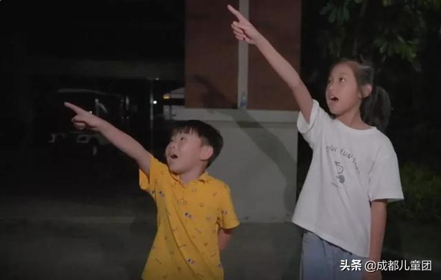 孩子到底能不能看奥特曼？家长给出了这份动画片红黑榜
