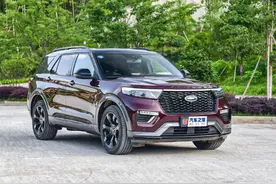 尺寸“完爆”途昂！425牛·米+10挡，福特探险者哪款最值？图片