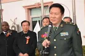 入戏太深！他冒充军人身份行骗15年，被抓后：难道我不是少将？图片