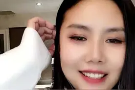 超女纪敏佳生活惬意，住三层豪宅尽显奢华，下巴突兀被疑又整容图片