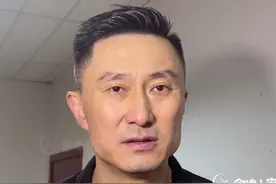 广东绝杀北京更衣室画面曝光，杜锋哽咽流泪，朱芳雨反应出人意料图片