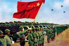 《解放军画报》中的毛主席图片