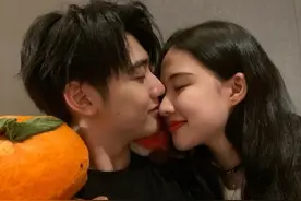 小盒鱼受访谈与焉栩嘉恋情细节：对方母亲牵线搭桥，曾向公司报备图片