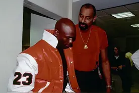 张伯伦曾提醒乔丹：为了发展篮球，联盟限制了我却帮助了你图片