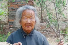 婆婆每天都洗脚，却总有异味，我起疑查看监控后，瞬间无地自容图片