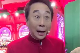 63岁冯巩上辽宁春晚，随口说相声频爆梗，网友：央视春晚还上吗图片