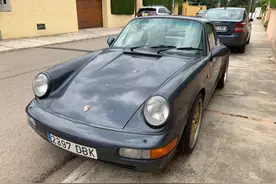 特斯拉哨兵模式让一旁被偷保时捷911失而复得图片