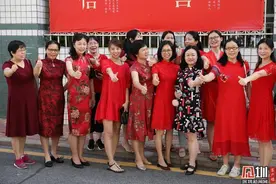 2020高考开考！红衣红袍齐上阵 全力保障“奥利给”图片