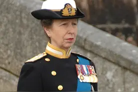 英国女王唯一的女儿安妮长公主，空军元帅军衔，担任过28个军职图片