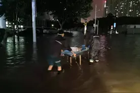 郑大一附院110名重症儿童的转运之夜，到医院后看到那个场景我们都哭了图片