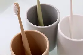 同样是每天认真刷牙，为什么有人一口好牙，有人却满口烂牙？图片