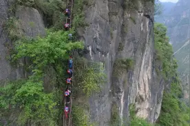 悬崖村的日与夜图片