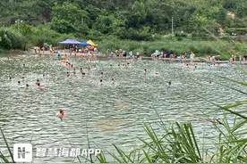 危险！福州闽侯溪源江数百市民“野泳”，这里曾发生多起溺亡事故图片