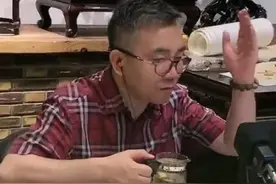 相声演员杨议富得流油！烟是普通人1天工资，豪宅大到像私家公园图片