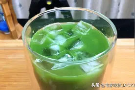 抹茶蜂蜜柠檬冰饮，酸酸甜甜透心凉，带来夏日里的一抹抹小清新图片