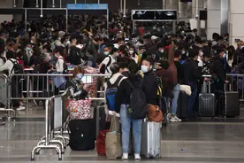深圳湾渡劫8小时、港珠澳巴士抢票无门，开学在即如何入境香港？图片