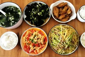 晒晒1家4口的家常饭菜，素菜多荤菜少更健康，在家吃饭就是香图片