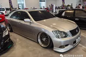 2021年天津车展S15展厅里的皇冠车，VIP风格拿的稳稳哒图片