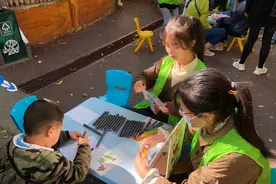 南京红山森林动物园又多一位“动物画家”未来希望举办全球猩猩画展图片