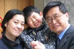 以王姬王铁成倪萍谢晋为代表 与自己非健全孩子共渡难关的明星们图片