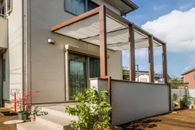 一楼的房子门前像日本做成这样，不费1㎡多个阳光房，幸福感超强图片