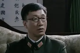 《潜伏》作者新剧，开播一周就上12个热搜，能成今年最佳谍战剧？图片
