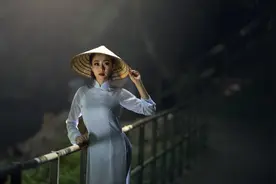 有的女人，长得不美，却能让男人着迷图片