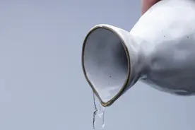 我一个长辈长期喝酒的现状图片