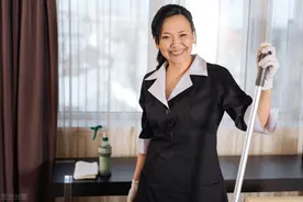 我，保洁，揭秘三甲医院的保洁工资有多少？透露保洁很难招的原因图片