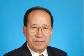 81岁农村教授：放弃国外高薪，研发救命药物，获中共中央、国务院、中央军委表彰！图片