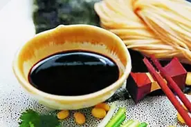 生抽、老抽、酱油、味极鲜究竟有啥区别？看完后涨知识了图片