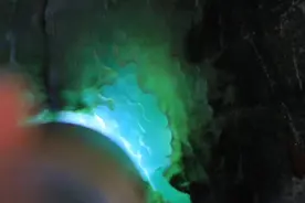 在赌石中认识皮壳的重要性图片