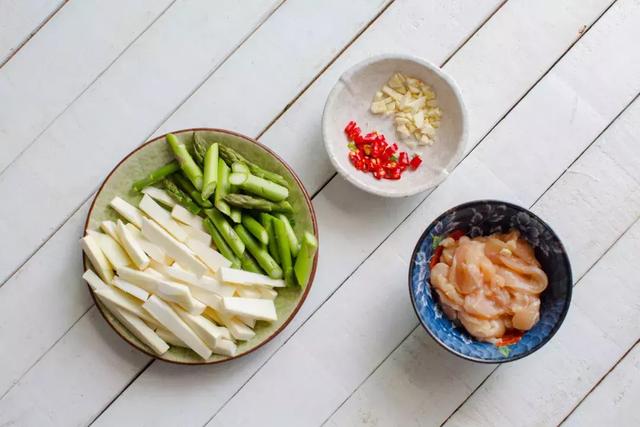 整个五月的鲜，一道菜全吃上了：今夏餐桌的新宠