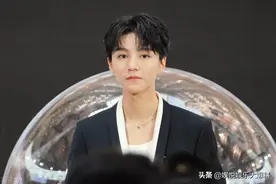 “卑微顶流”王俊凯：遭公司打压和疯狂女高管骚扰，无奈被迫单飞图片