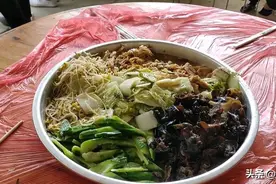 广西玉林农村酒席，50元一桌7个素菜，你见过这样便宜的酒席吗图片