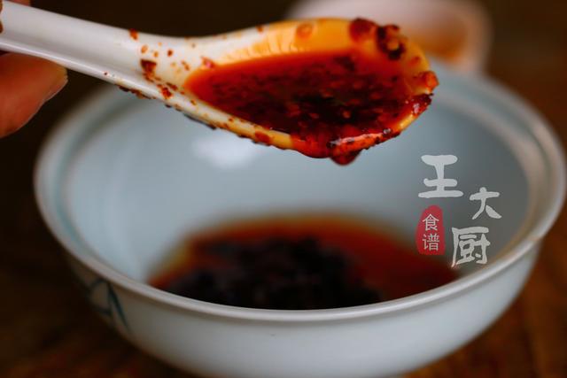 鸡爪可以这样做，豉汁蒸鸡爪，简单省事又好吃，用来下酒很不错