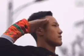 心疼！连吃12个包子消防员因病离职：等养好身体还做消防员视频封面