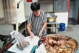 滕州王开村里卖的猪头肉，滕州人公认好吃，天天开门就排长队图片