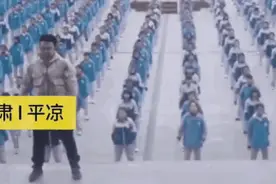 灵魂舞者！中学老师带400学生跳网红舞，火了图片