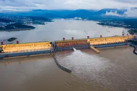 三峡大坝为何总在汛期内泄洪？汛期泄洪为何是为了“防洪”？图片