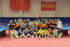 国乒除夕训练不停歇，教练队员领红包拍全家福，将上演包饺子大赛图片