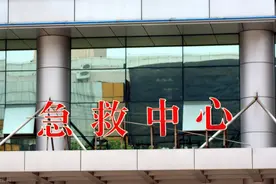 广西允许公立医院灵活施行薪酬制度，对高层次和急需紧缺人才可实行年薪制图片