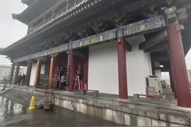 疫情后开放的西安钟楼图片