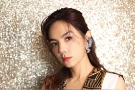 看婧的我，却被Ella的抢镜野生眉吸引了注意力？图片