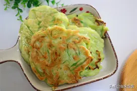 秋后萝卜正水灵，用来烙饼真好吃，软嫩鲜香，孩子早餐吃两个图片