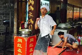 “拉面哥”田波：走红后娶女粉丝，“炒老板鱿鱼”后另开面馆图片