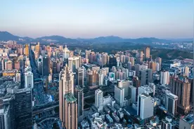 央妈修改了房地产的逻辑图片