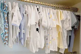 孕妈提前给肚子里的娃，准备什么样的衣服比较好？从三大方面出发图片