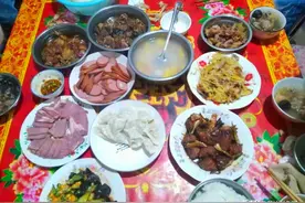 看完东北人的一日三餐，我终于明白：为啥东北人长得“虎背熊腰”图片